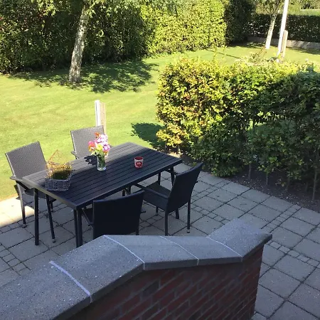 Skon Loftlejlighed Til 4 Personer I 6855 Outrup Daire Ovtrup