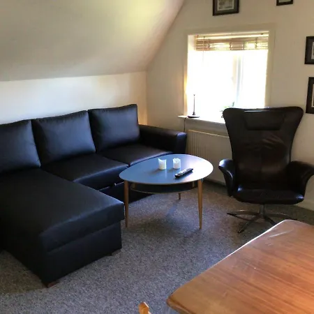 Skon Loftlejlighed Til 4 Personer I 6855 Outrup *