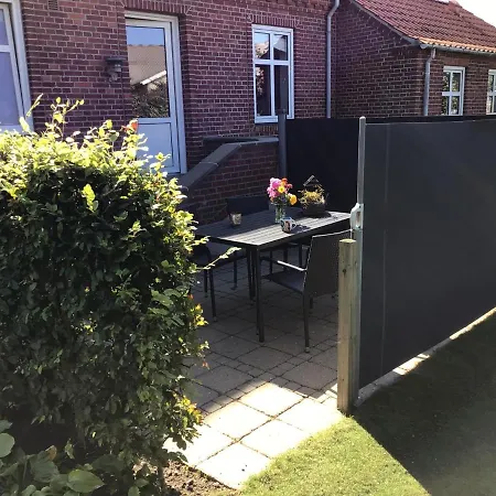 Skon Loftlejlighed Til 4 Personer I 6855 Outrup Daire *
